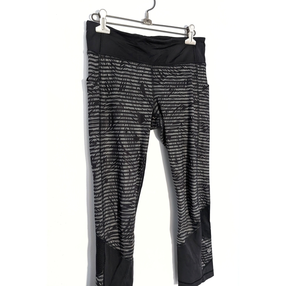 Lululemon Leggings Pace Rival Crop *Full-On Luxtreme (Size 6) - Picture 2 of 8